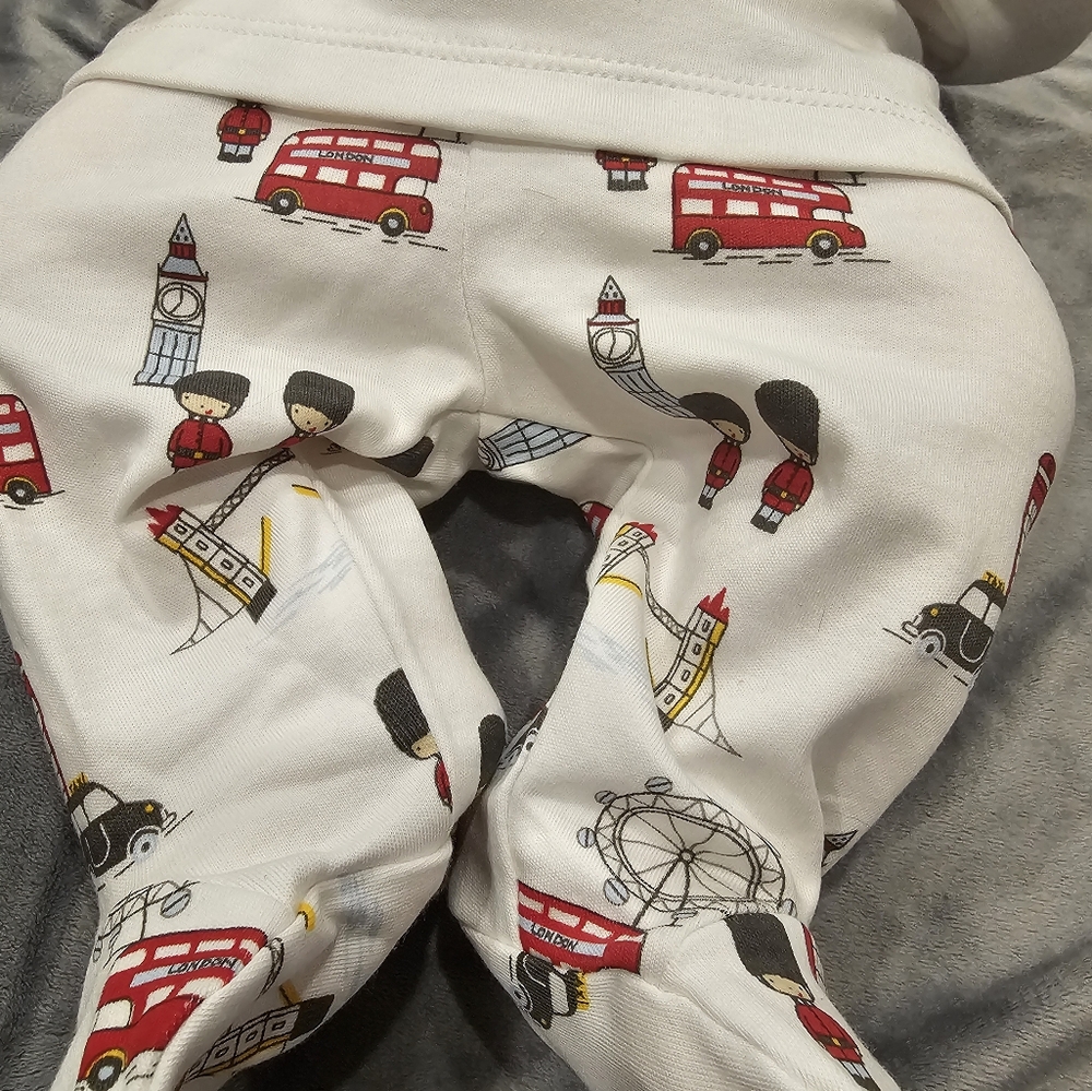 F Kissy kissy two piece pj set - Picture 11 of 13